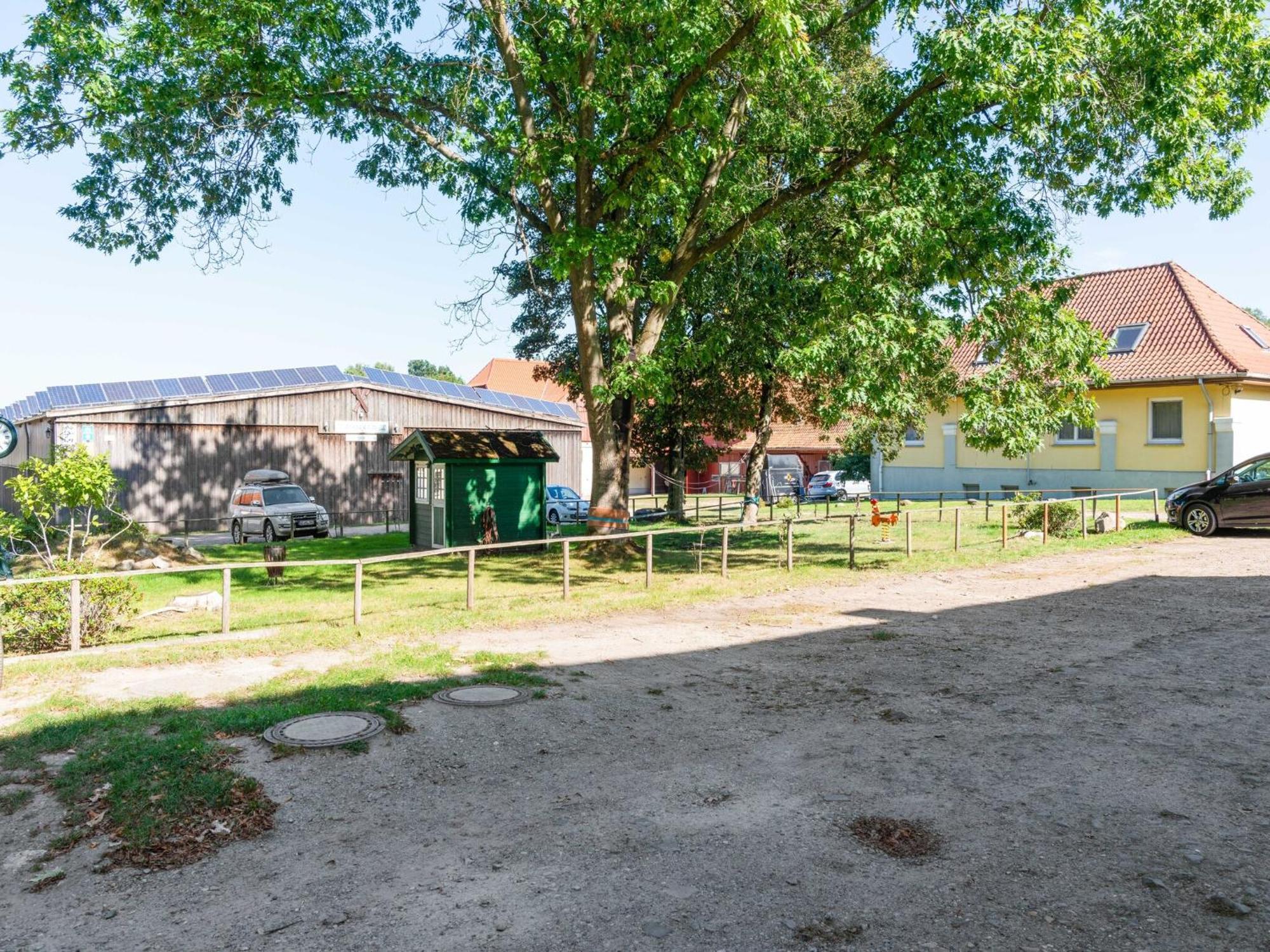 Holiday Home On A Horse Farm In The L Neburg Heath Eschede Bagian luar foto